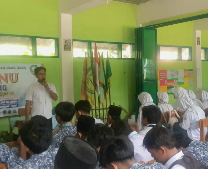 Latihan Dasar Kepemimpinan Siswa (LDKS): Membentuk Pemimpin Muda yang Tangguh